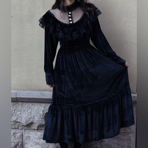 NWOT Large Dark Academia Gothic Style Black Velvet Dress from Retro Fairy